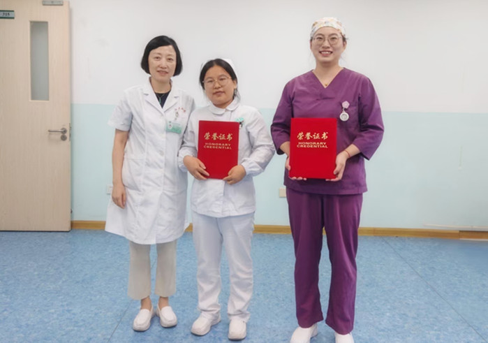 1787907250169281.jpg 一等奖颁奖_副本.jpg